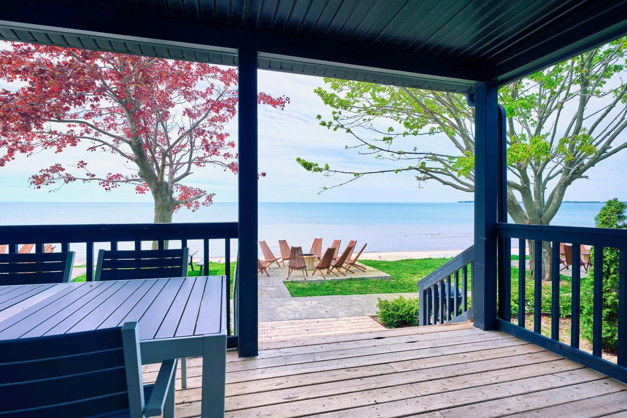 The Long Beach Resort - Beachfront Cottages & Townhouse Suites Wainfleet Exterior photo